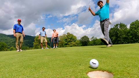 golf at the raven golf club at snowshoe