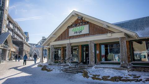 4848 Clothing Store at Snowshoe Mountain