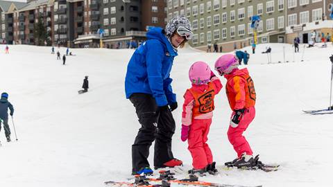 Ski and Snowboard Lessons | Snowshoe Mountain