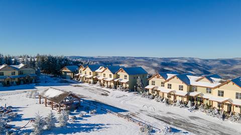 Black Bear Crossing Lodging | Snowshoe Mountain