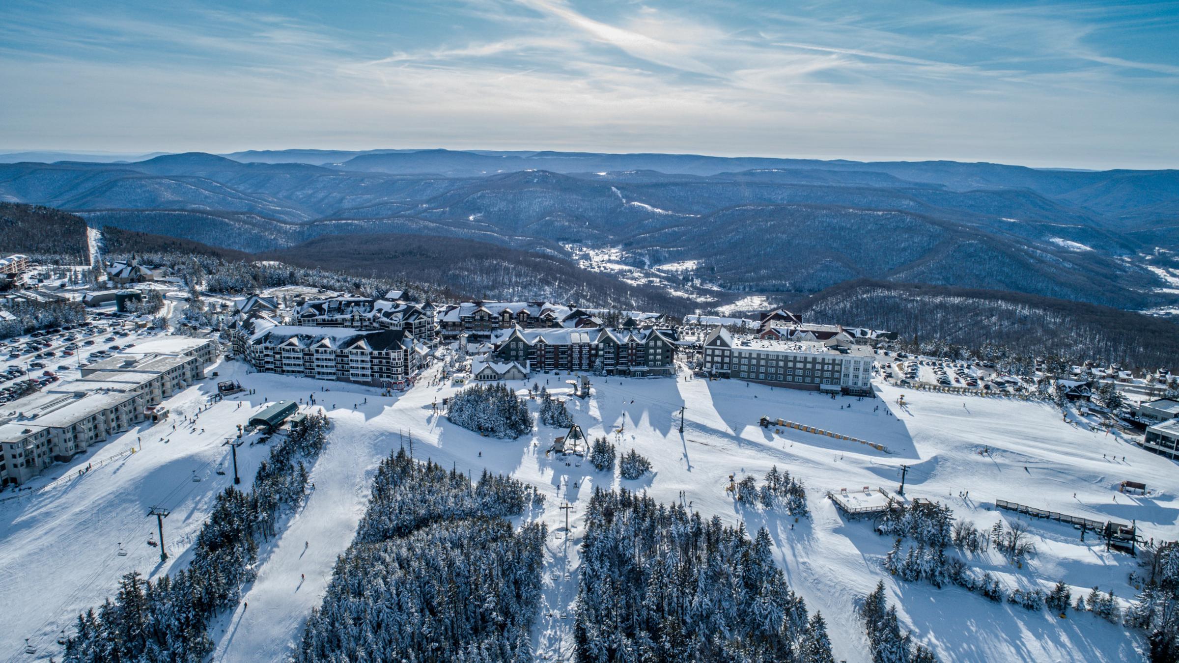 Snowshoe mountain store resort